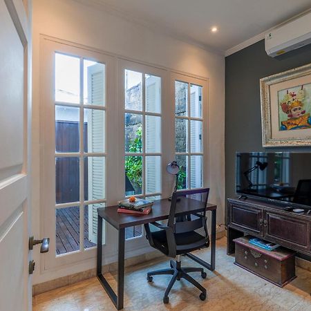 Mosan House - Unique Art-Filled Gem In Perfect Location A Short Walk From The Beach Or Seminyak Square Including Ac Office For Remote Working ภายนอก รูปภาพ