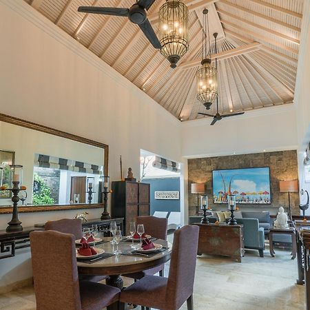 Mosan House - Unique Art-Filled Gem In Perfect Location A Short Walk From The Beach Or Seminyak Square Including Ac Office For Remote Working ภายนอก รูปภาพ