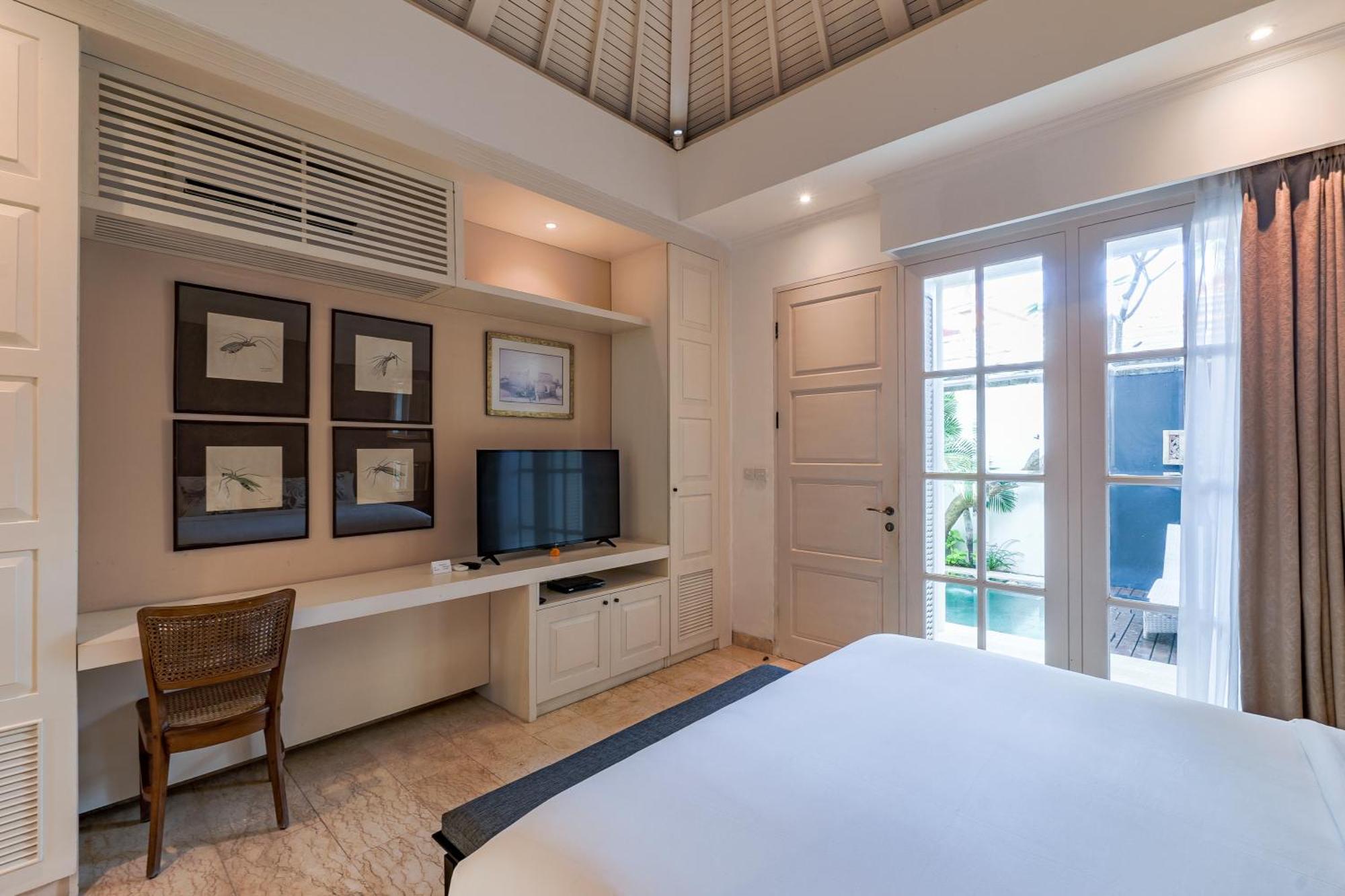 Mosan House - Unique Art-Filled Gem In Perfect Location A Short Walk From The Beach Or Seminyak Square Including Ac Office For Remote Working ภายนอก รูปภาพ