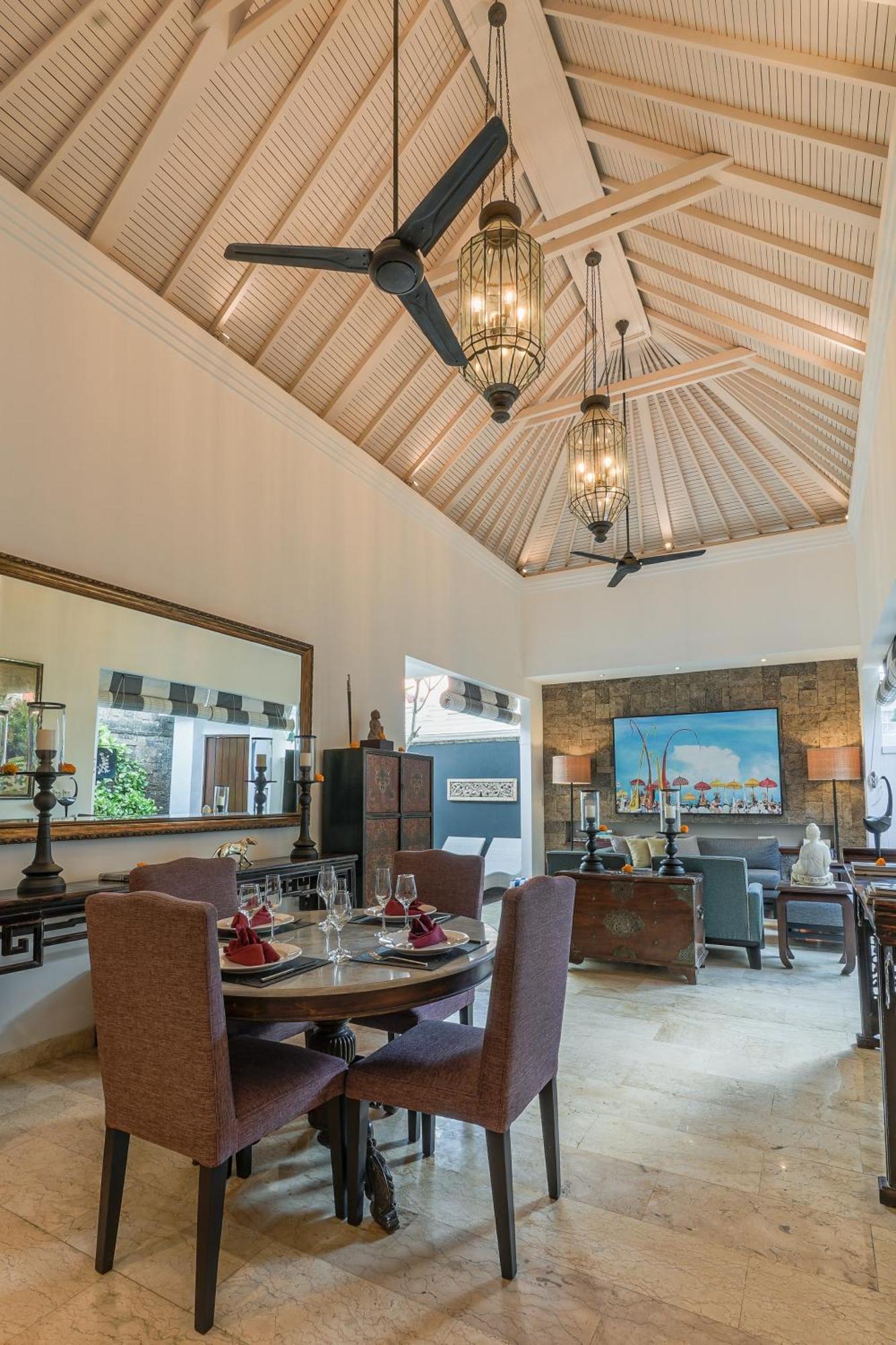 Mosan House - Unique Art-Filled Gem In Perfect Location A Short Walk From The Beach Or Seminyak Square Including Ac Office For Remote Working ภายนอก รูปภาพ