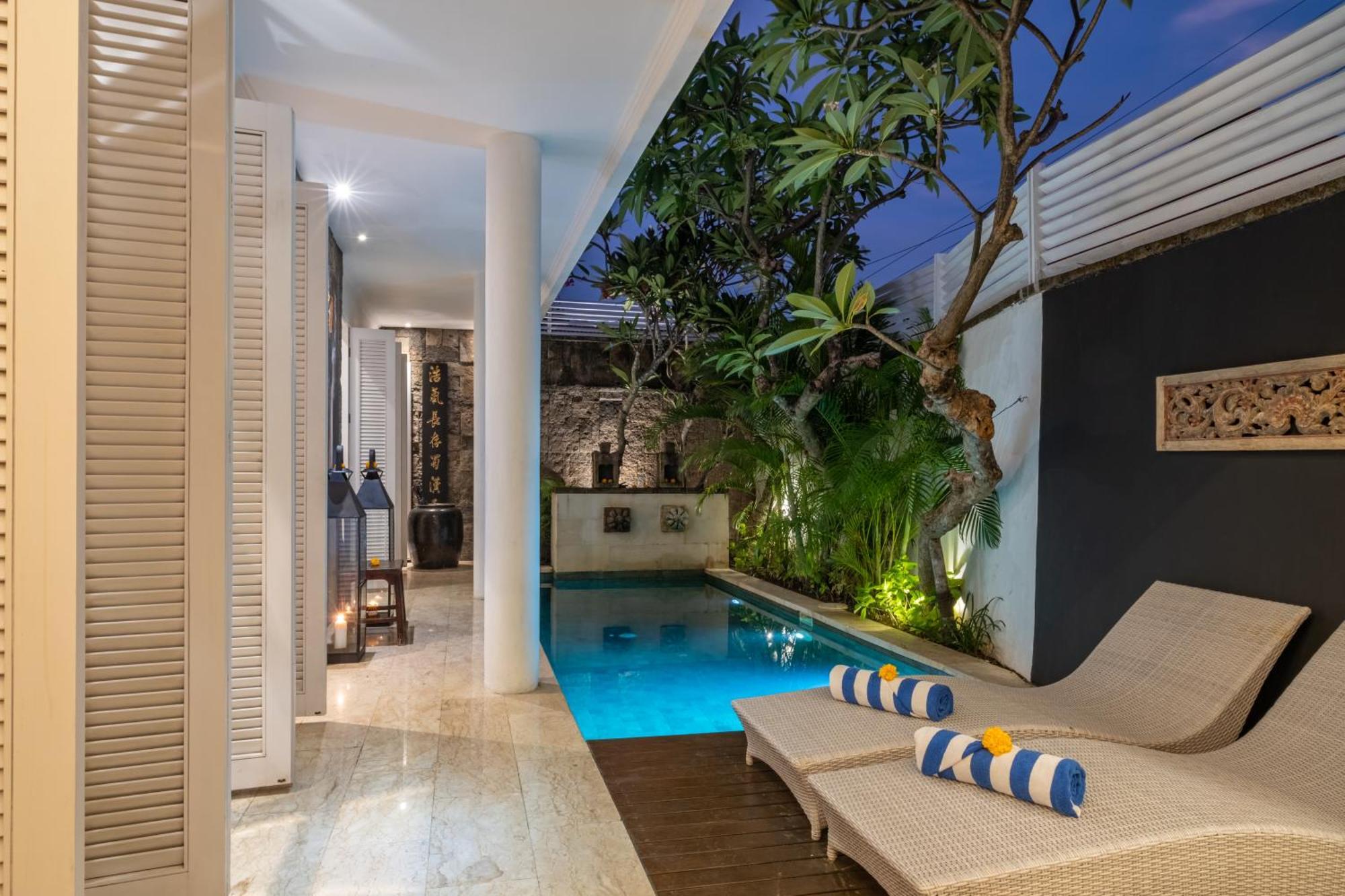 Mosan House - Unique Art-Filled Gem In Perfect Location A Short Walk From The Beach Or Seminyak Square Including Ac Office For Remote Working ภายนอก รูปภาพ