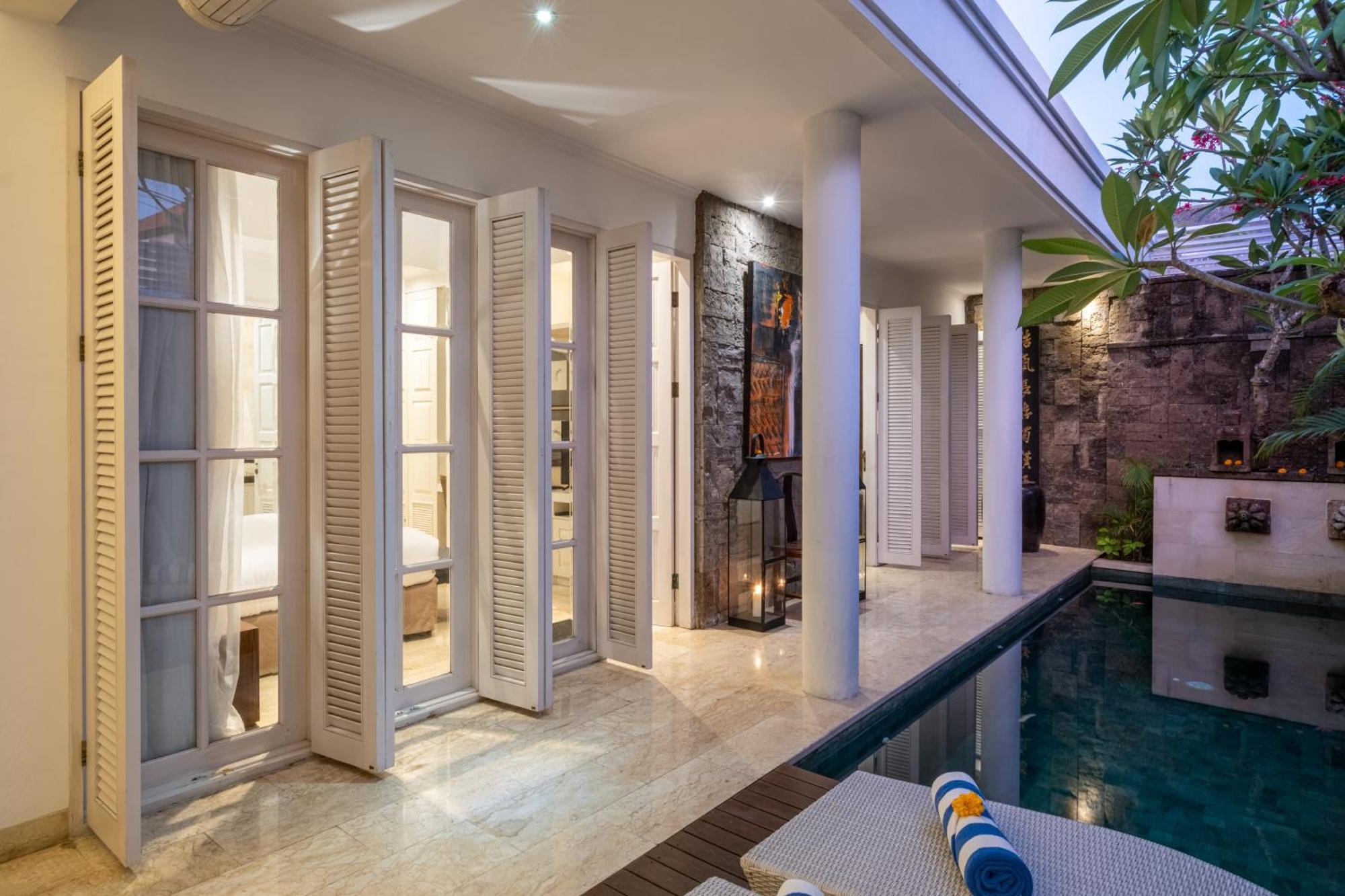 Mosan House - Unique Art-Filled Gem In Perfect Location A Short Walk From The Beach Or Seminyak Square Including Ac Office For Remote Working ภายนอก รูปภาพ