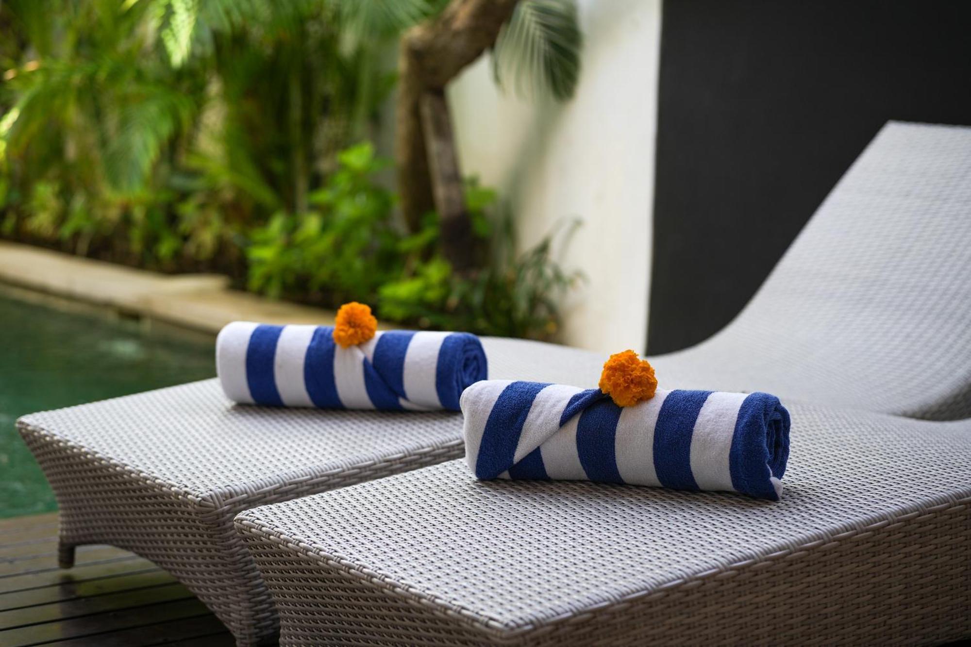 Mosan House - Unique Art-Filled Gem In Perfect Location A Short Walk From The Beach Or Seminyak Square Including Ac Office For Remote Working ภายนอก รูปภาพ
